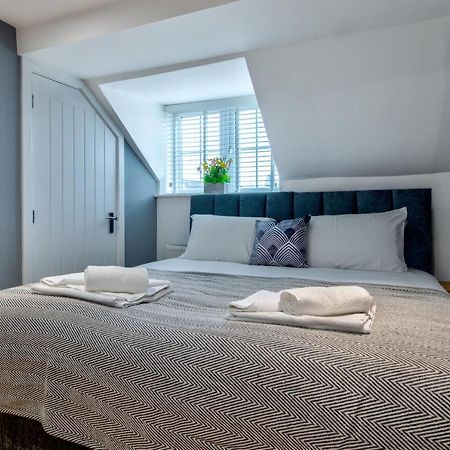 Stamford Central Stay - Stylish 2-Bed Apartment With Wifi Luaran gambar